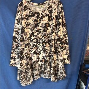 LOGO lounge tunic top